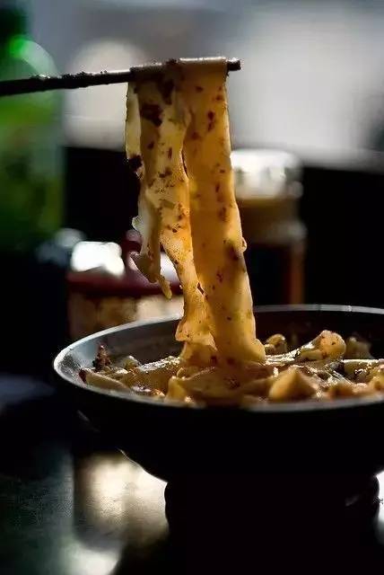 魔鬼赛程德甲4大关注点不可忽略,自信有时比战术更重要(今夜请继续关注赢家品球)|星空体育APP(图1) 星空体育APP