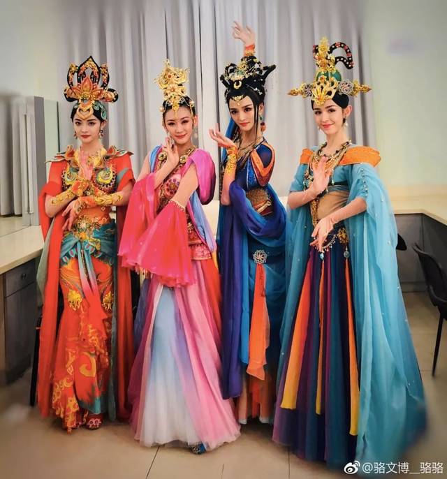 星空体育APP_中国民族书画院走进福成美术馆暨中国公益在线京东爱心工作站揭牌(图2) 星空体育APP网站