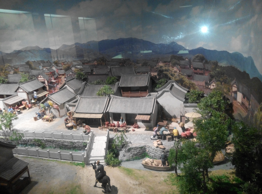 深圳文交所2019年首场“朔拍”举槌-星空体育APP网站(图1) 星空体育APP网站