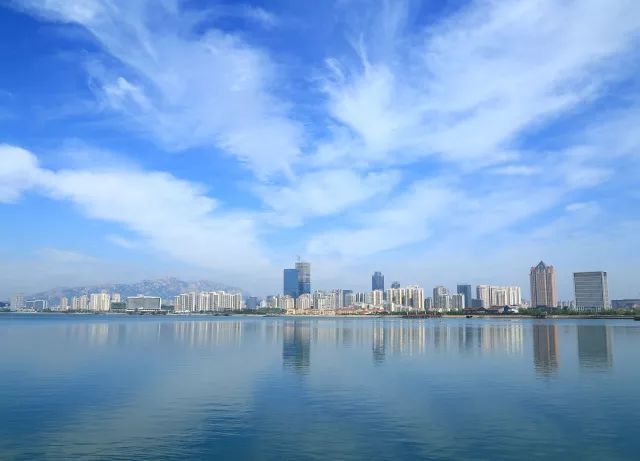 星空体育app下载:香港佳士得苏富比2016秋拍谁占优势(图1) 星空体育APP