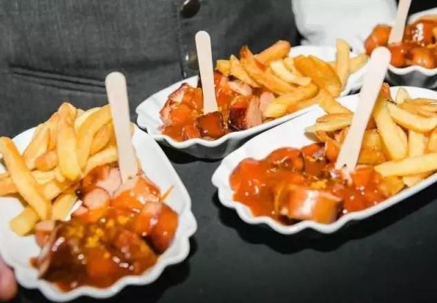 【星空体育APP】奥拉罗尤和吴曦受邀参加西班牙马德里全明星慈善赛(图2) 星空体育APP网站