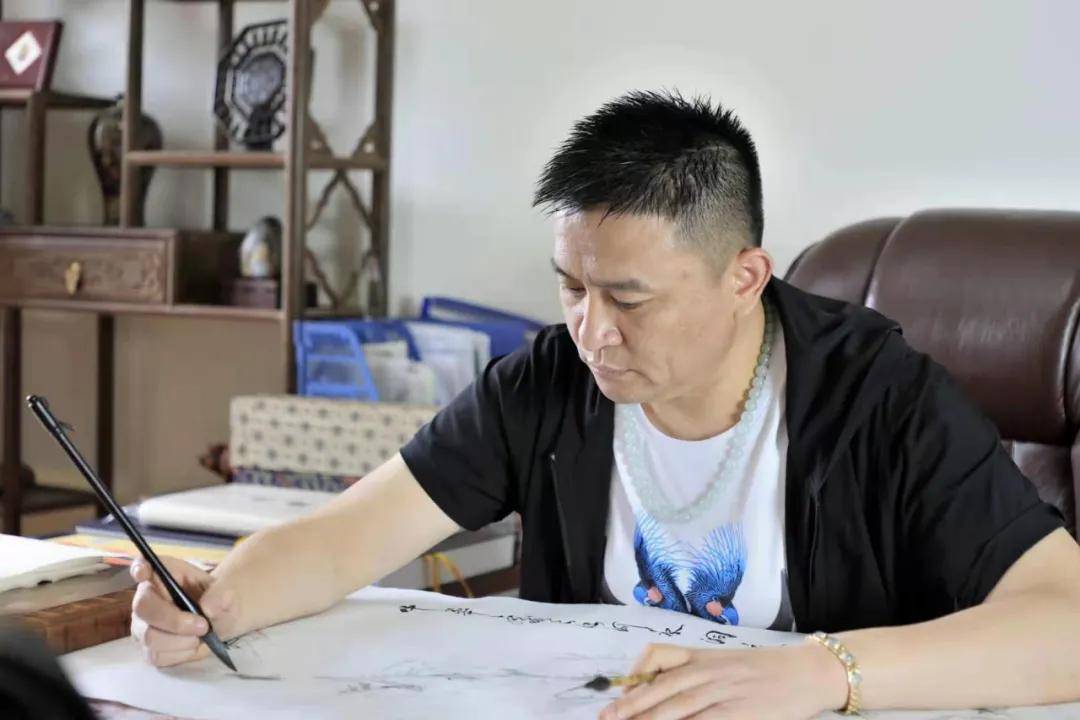 “星空体育app下载”
「中国今世最具影响力人民艺术家」——王晓军(图2)