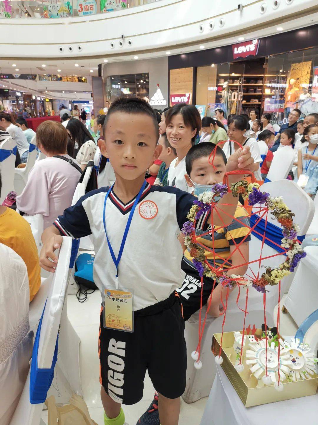 “星空体育APP网站”
浔阳晚报首届少儿手工艺环保作品角逐完美收官(图11)